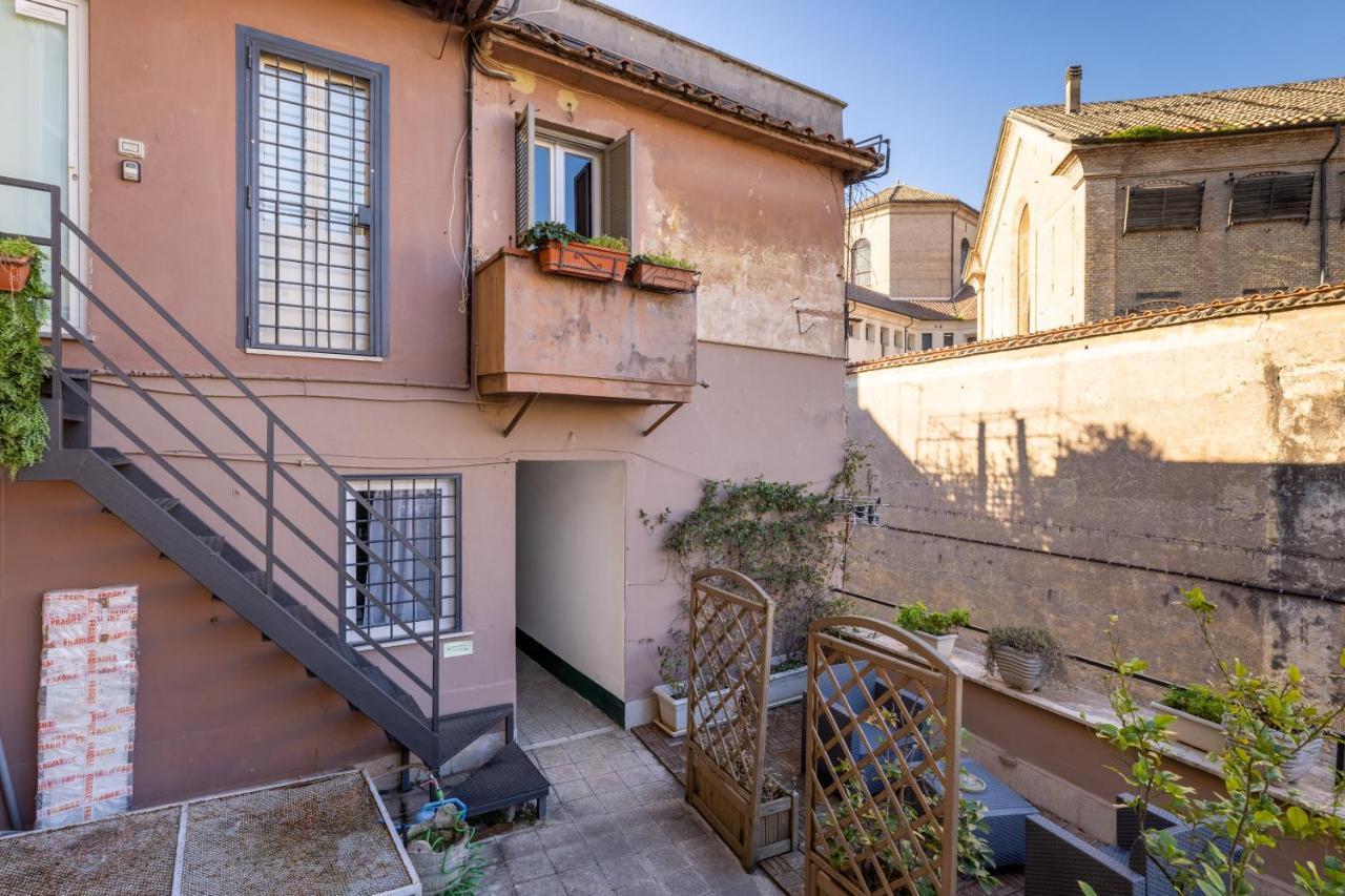 Romantic Studio In Trastevere Exterior photo